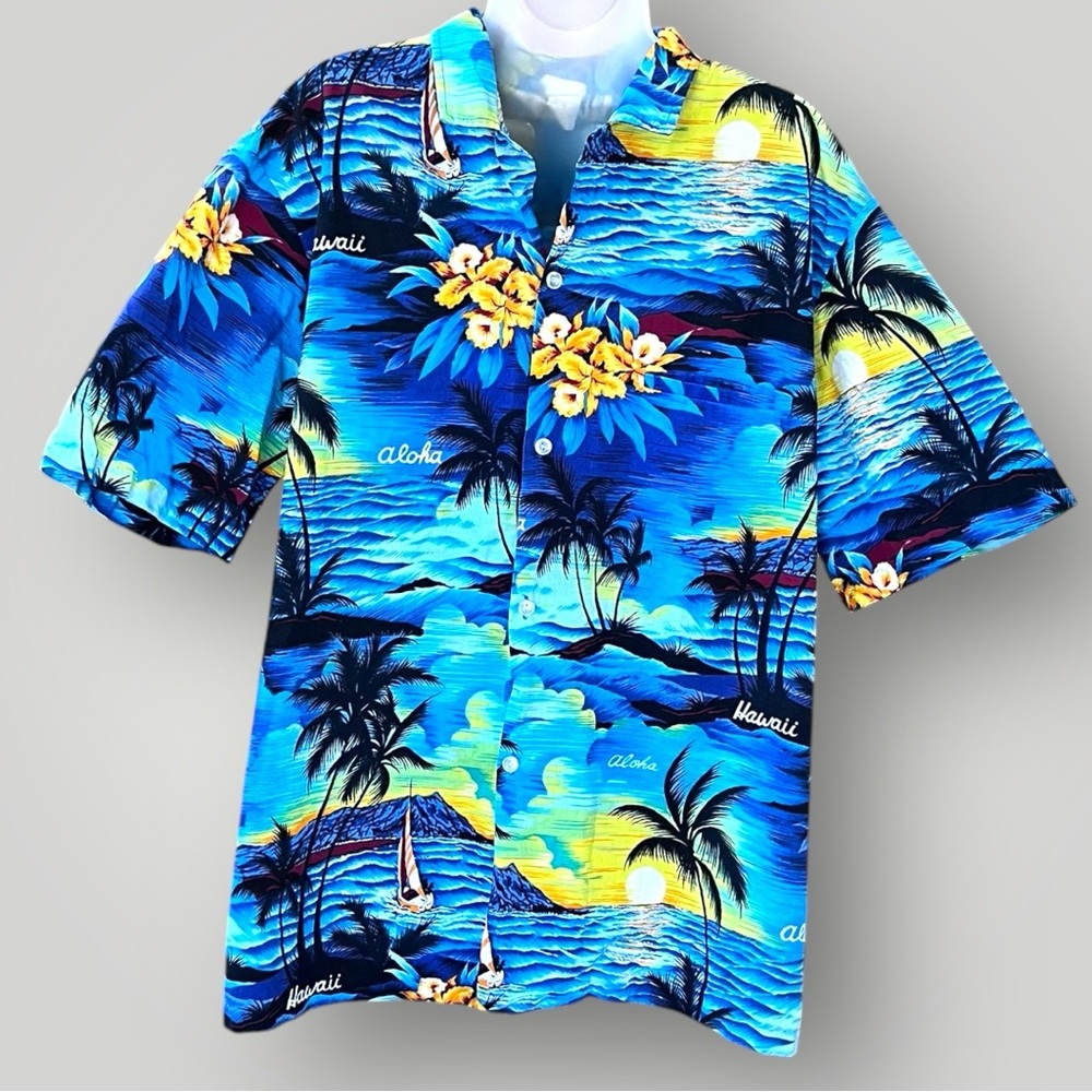 Royal Creations Hawaii Hawaiian Aloha Shirt with Palm Tree and Ocean Print - Picture 8 of 9
